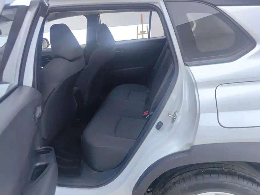 Toyota Corolla Cross — миниатюра 11