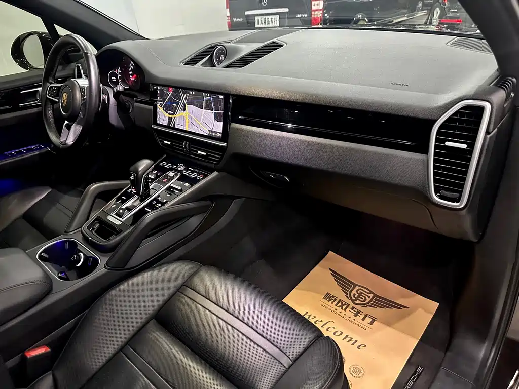 Porsche Cayenne — миниатюра 11