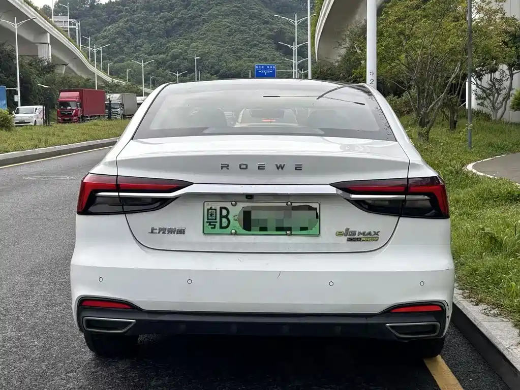 Roewe i6 MAX New Energy — миниатюра 6