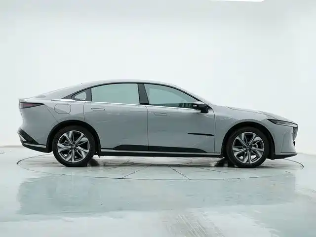 Mazda EZ-6 — миниатюра 8