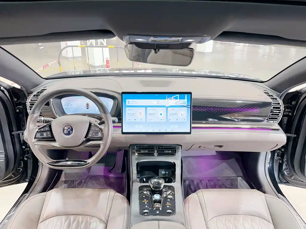 BYD Han 2022 DM-i 121KM Premium