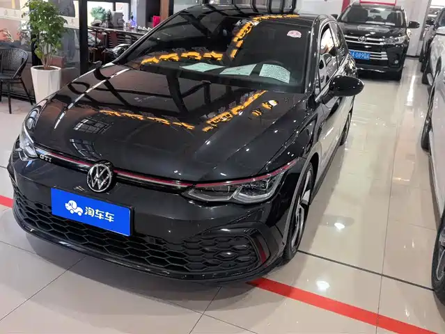 VOLKSWAGEN GOLF GTI