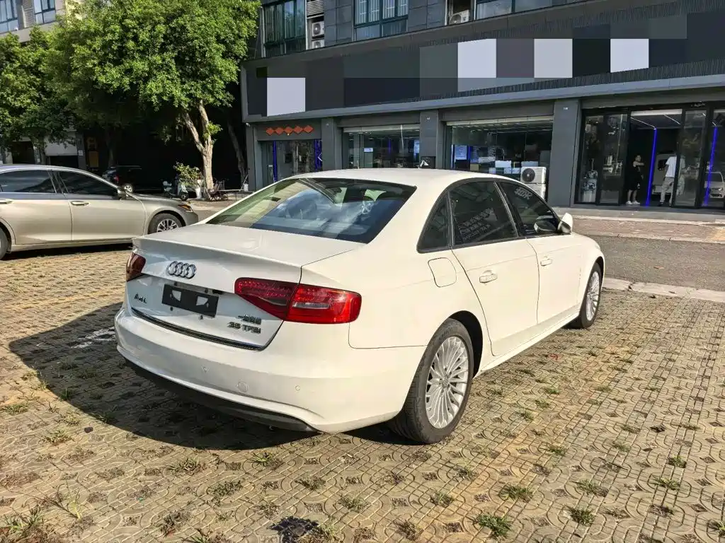 Audi A4L — миниатюра 4