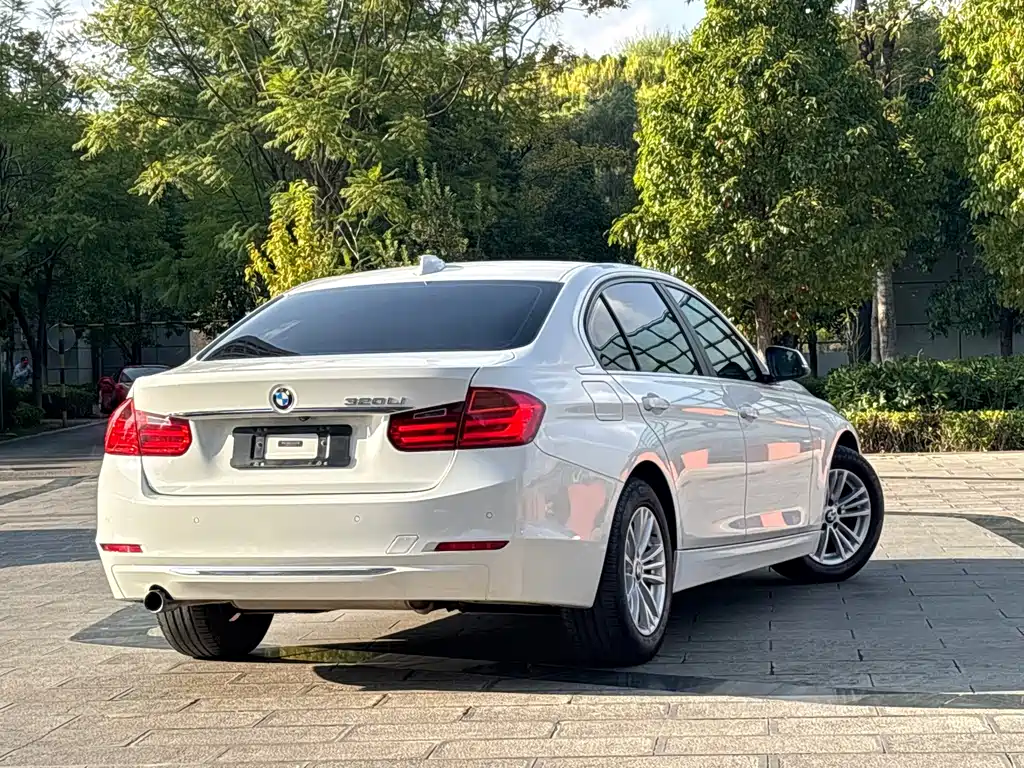BMW 3 Series — миниатюра 6