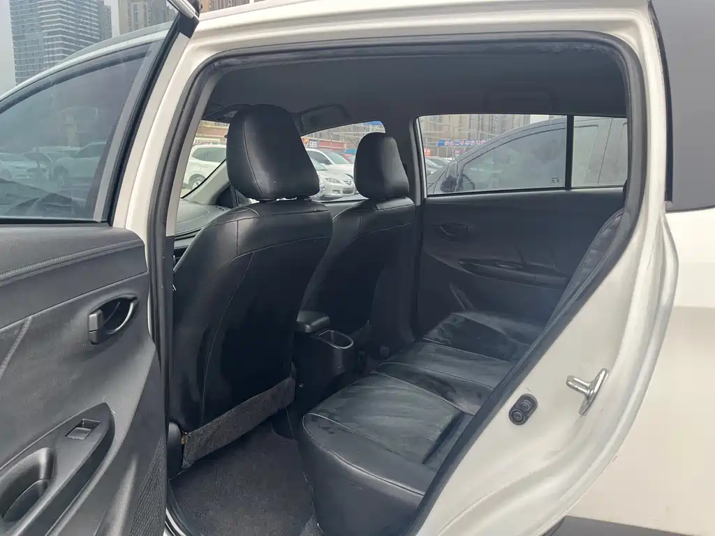 TOYOTA YARIS L ZHIXUAN