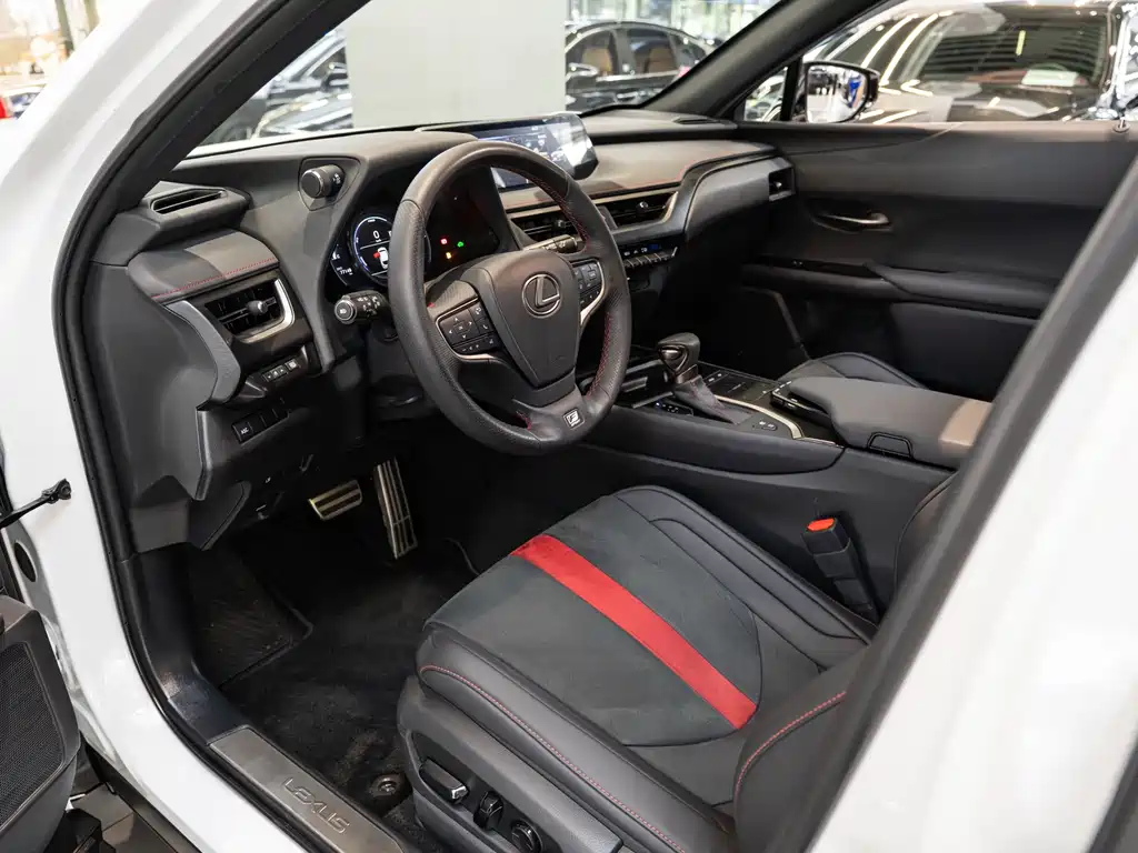 Lexus UX 2020 260h F SPORT