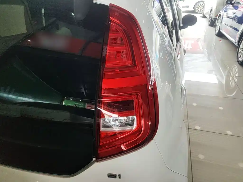 BYD e1 — миниатюра 8