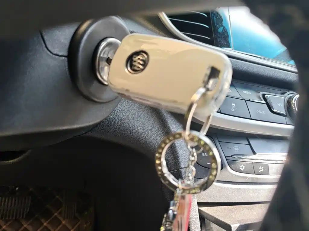 Buick Excelle — миниатюра 9
