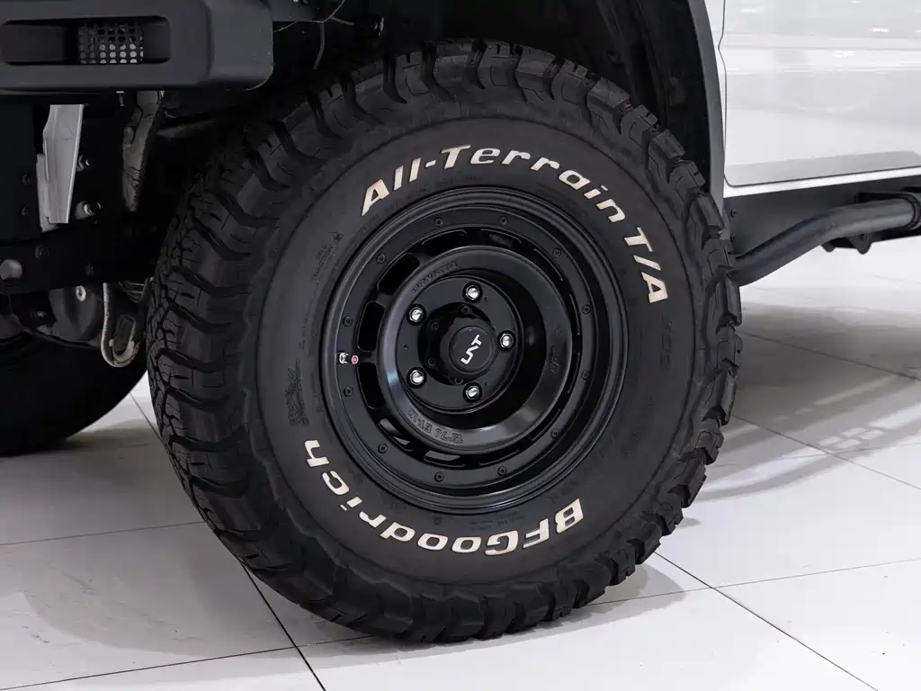 Suzuki Jimny — миниатюра 4