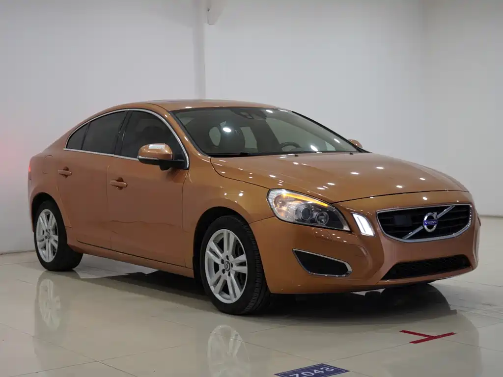Volvo S60 (Import) — миниатюра 3
