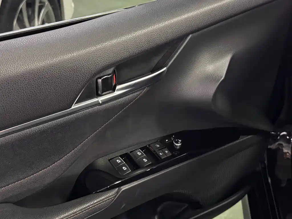 Toyota Camry 2019 2.0G Luxury V