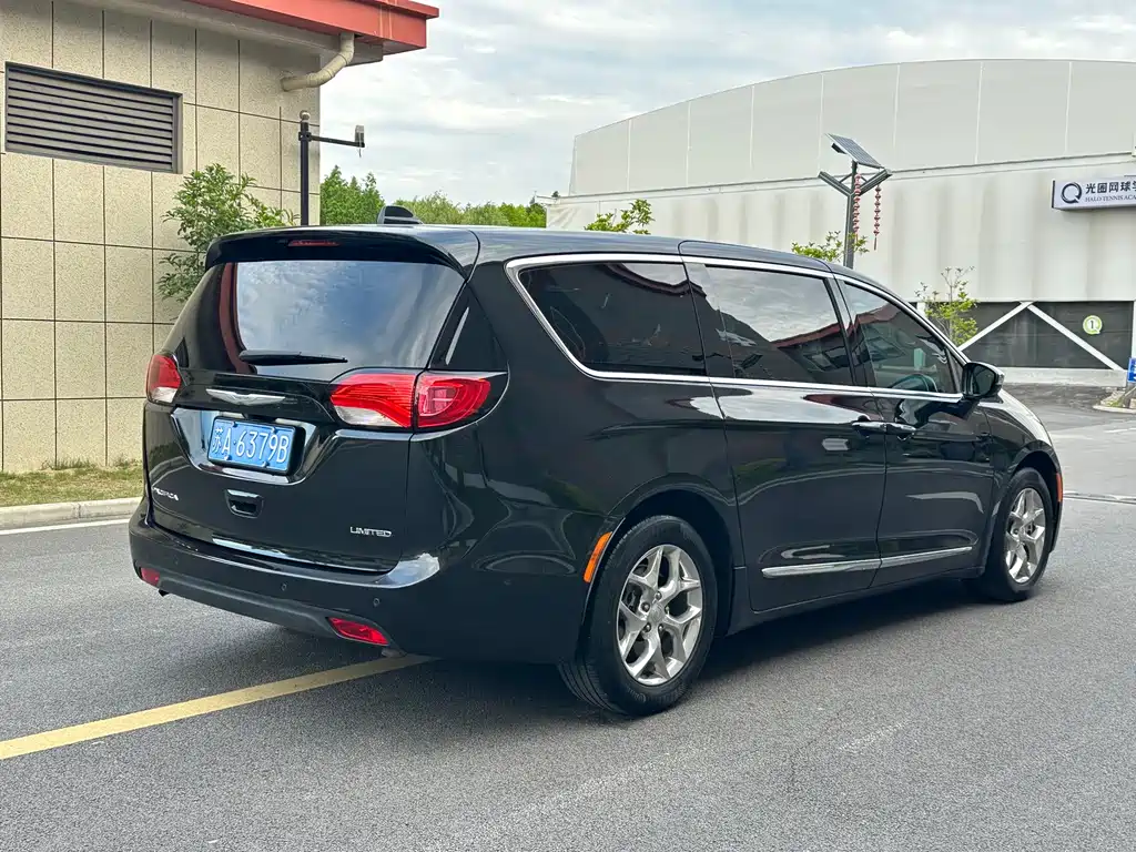 Chrysler Grand Voyager 2017 3.6L Premium