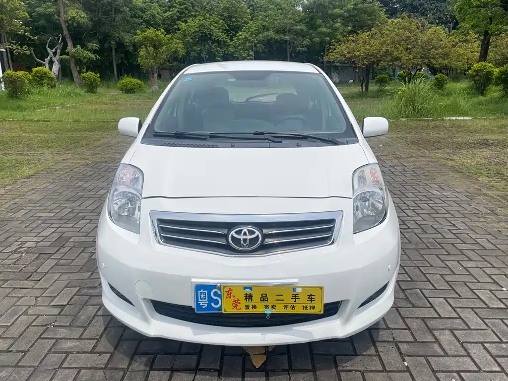 Toyota Yaris — миниатюра 2