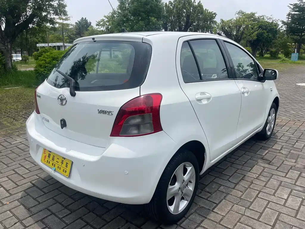 Toyota Yaris — миниатюра 5