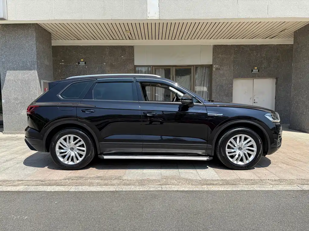 Volkswagen Touareg — миниатюра 5