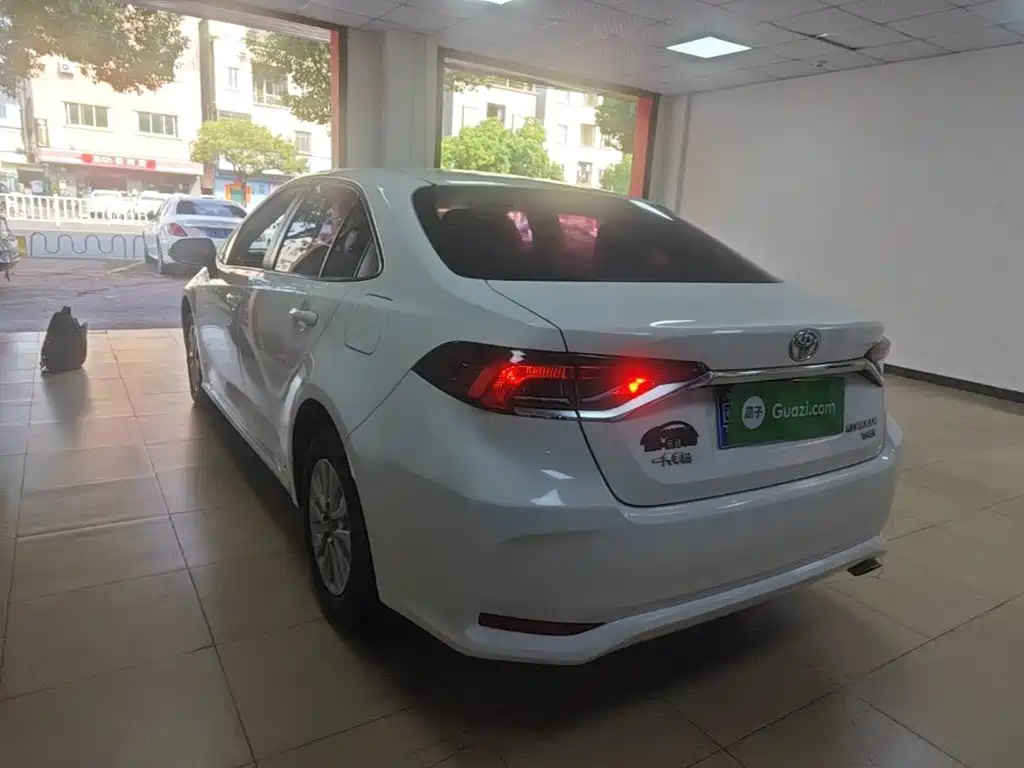 Toyota Corolla — миниатюра 5