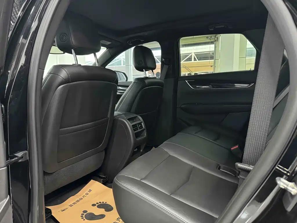 Cadillac XT5 2021 2.0T Luxury