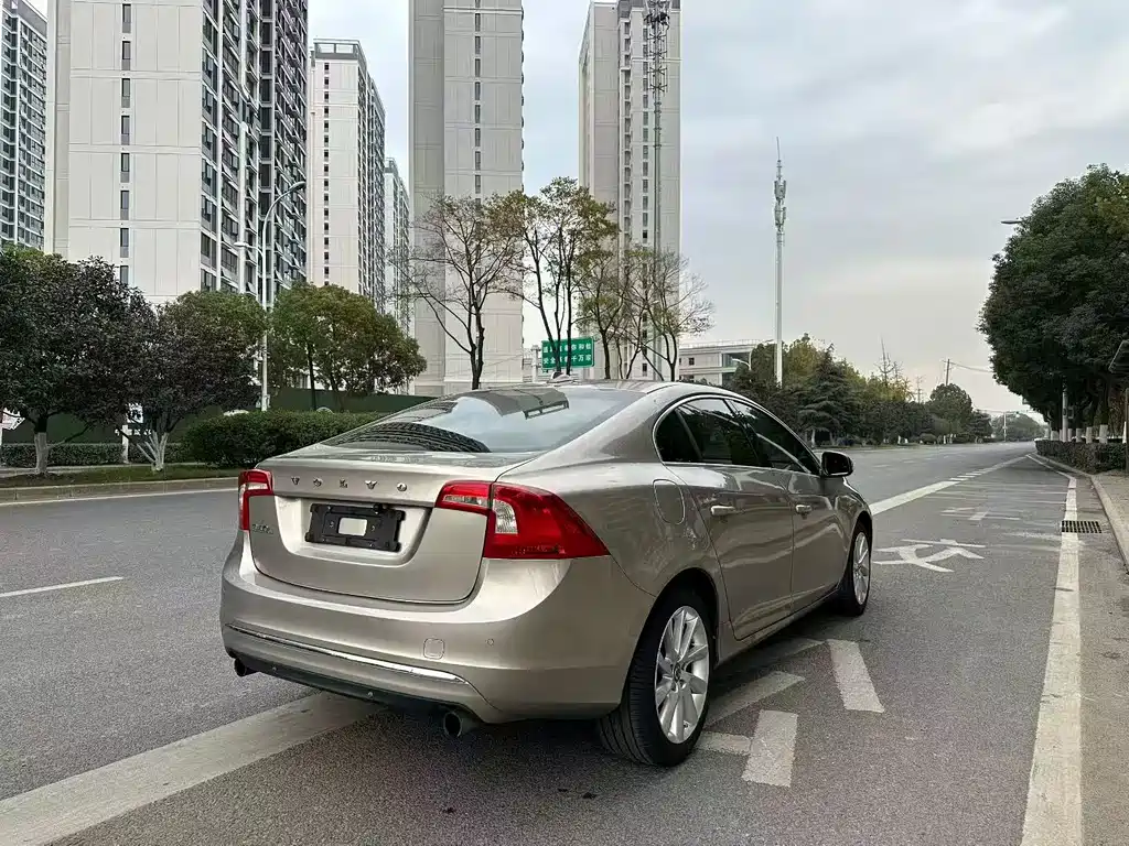 Volvo S60 2015 S60L 2.0T