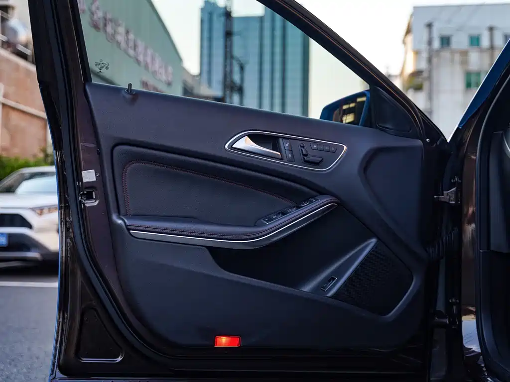 Mercedes-Benz GLA A MG 2015 AMG GLA 45 4MATIC