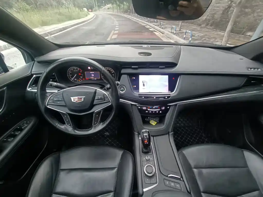 Cadillac XT5 — миниатюра 6