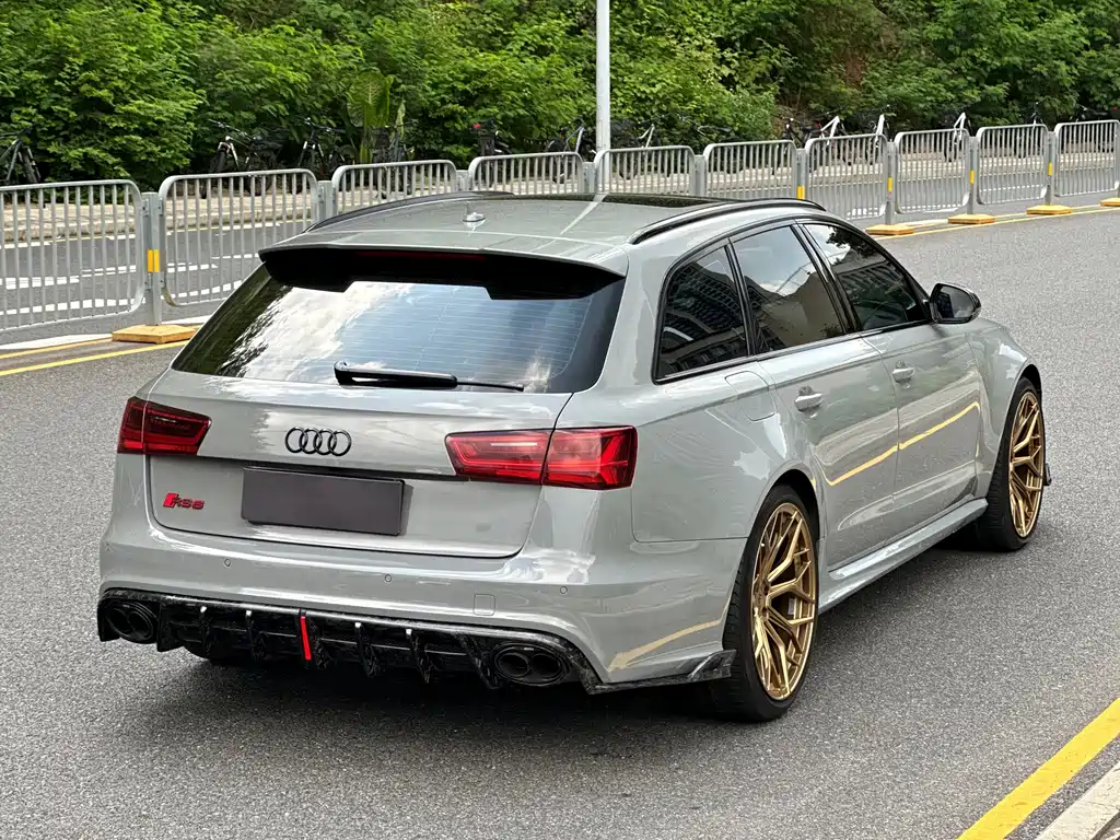 Audi RS 6 2016 RS 6 4.0T Avant