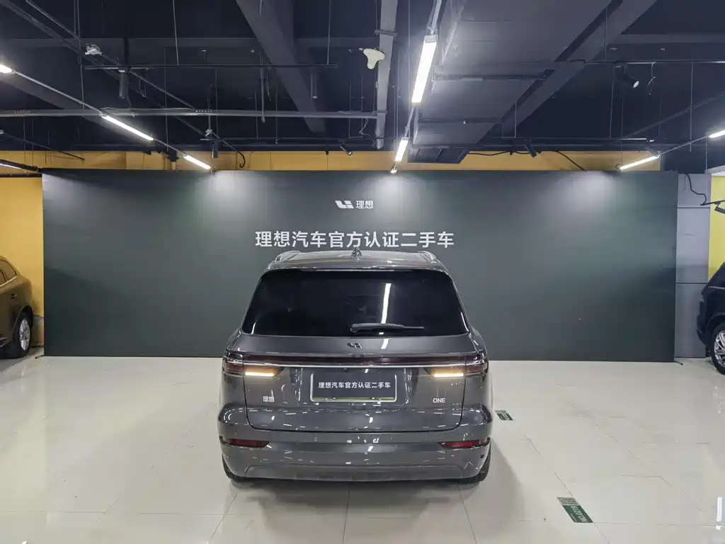 Li Auto ONE 2021 6 мест