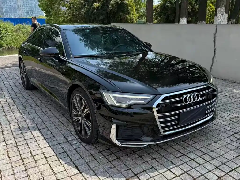 Audi A6L 2022