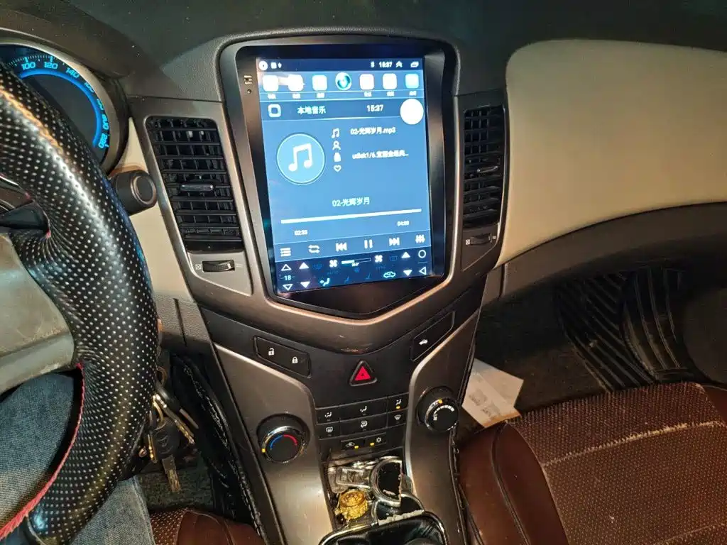 Chevrolet Cruze — миниатюра 14