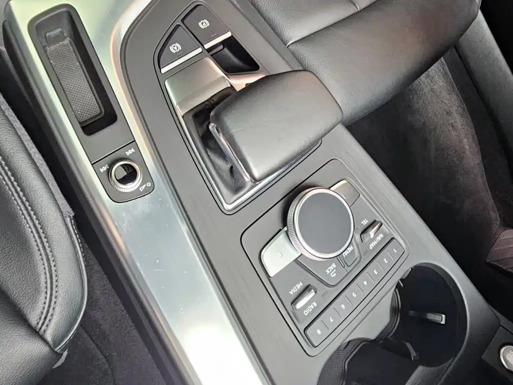 Audi A4L 2018 30 40 TFSI Fashion