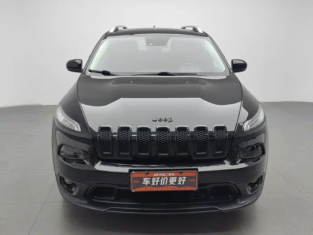 Jeep Cherokee (Import) — миниатюра 3