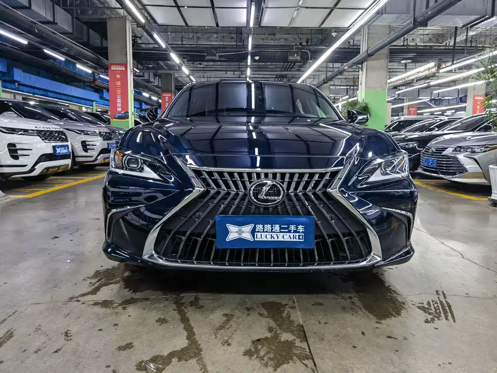 Lexus ES 2024 200 Premium