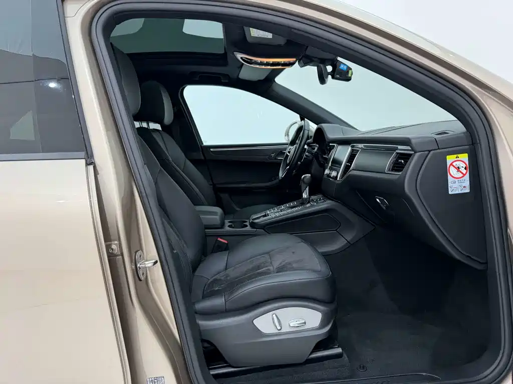 Porsche Macan — миниатюра 18