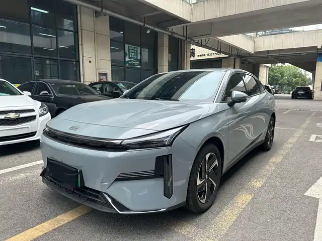 2024 Geely Galaxy L6