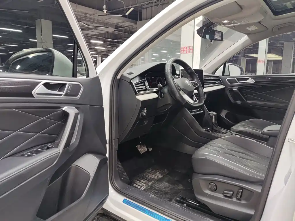 Volkswagen Tiguan L L 2023 280TSI AT