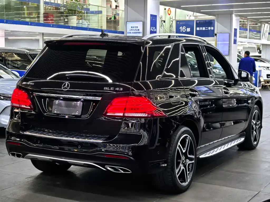 MERCEDES-BENZ GLE AMG