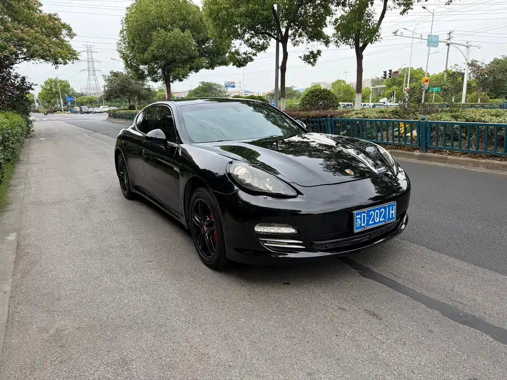 Porsche Panamera 2010 Panamera 4 3.6L