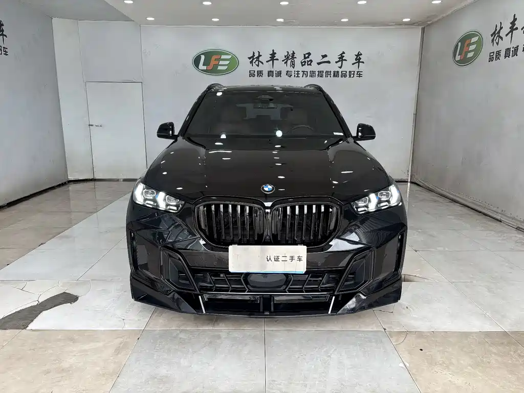 BMW X5 2025 xDrive 40Li M Sport