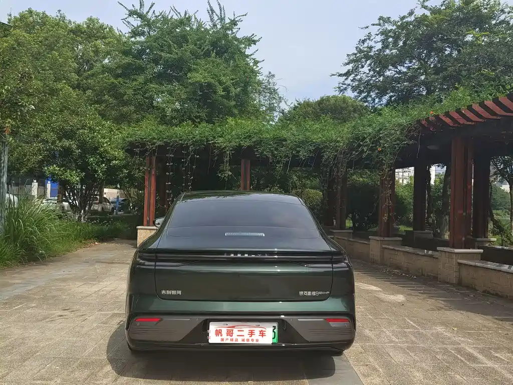 Geely Galaxy Galaxy 8 8 2025 130km EM-i Flagship