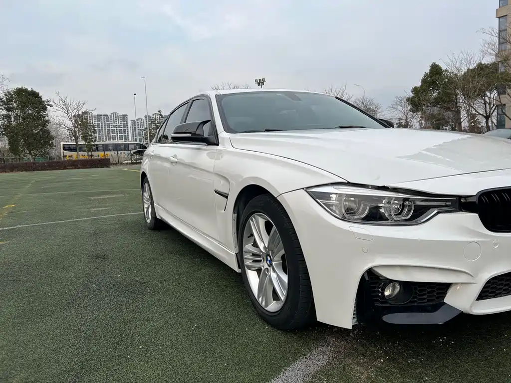 BMW 3 SERIES