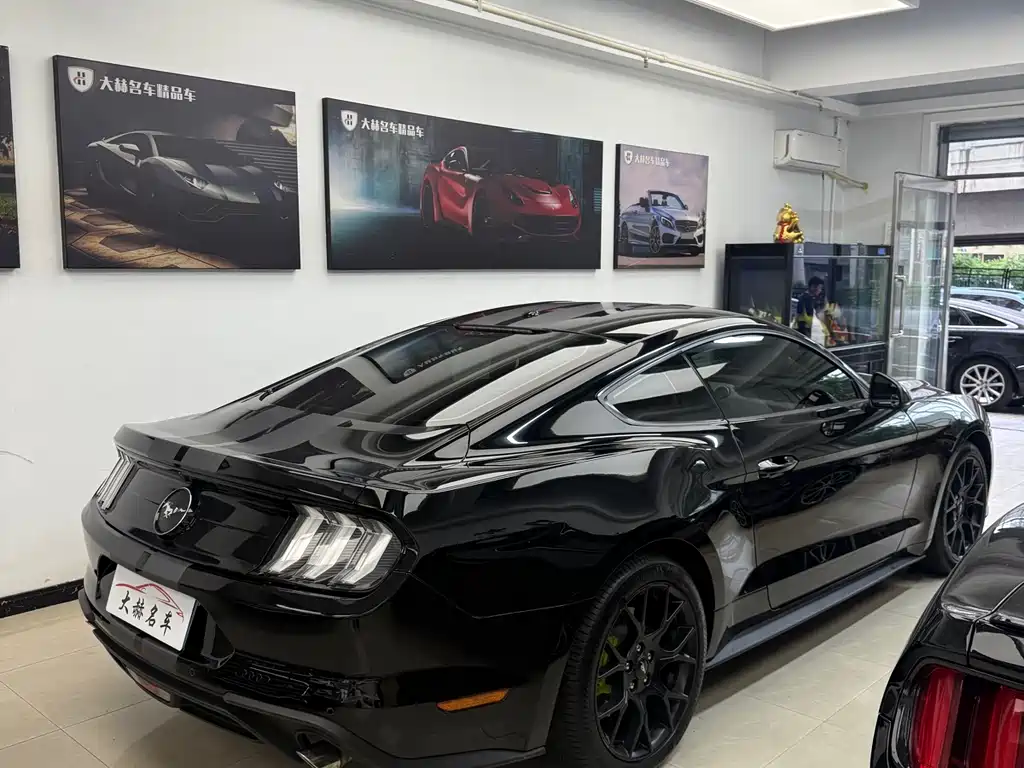 Ford Mustang 2020 2.3L EcoBoost