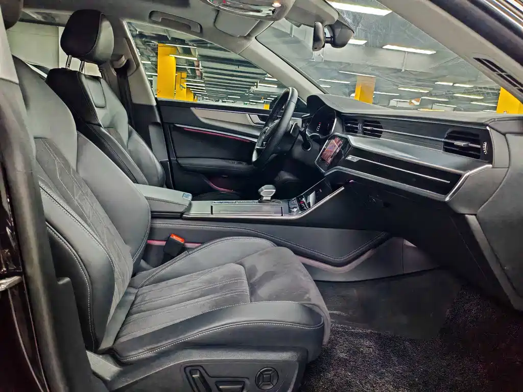 Audi A7L 2024 45TFSI S-line