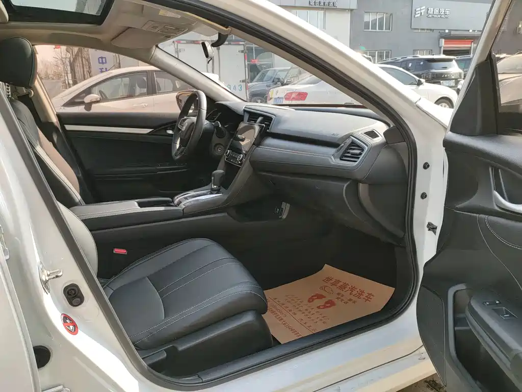 Honda Civic — миниатюра 8