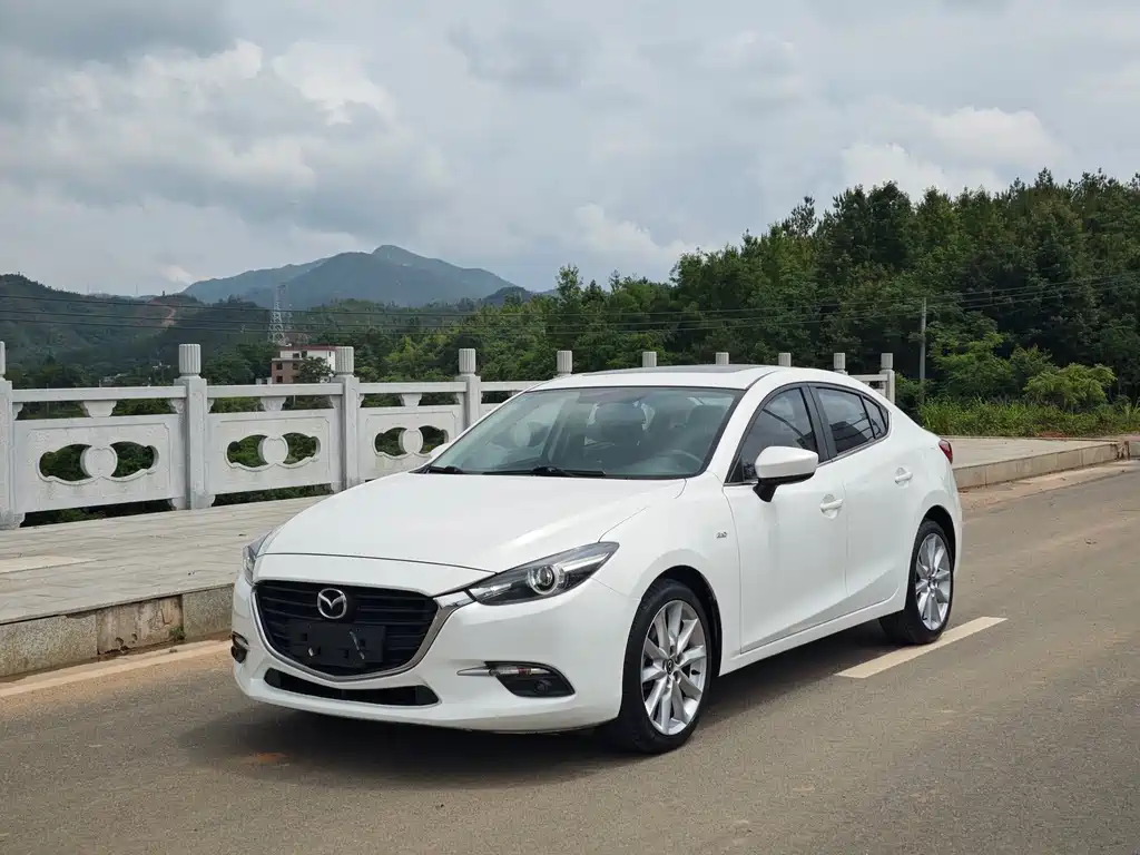 Mazda 3 Axela 2018
