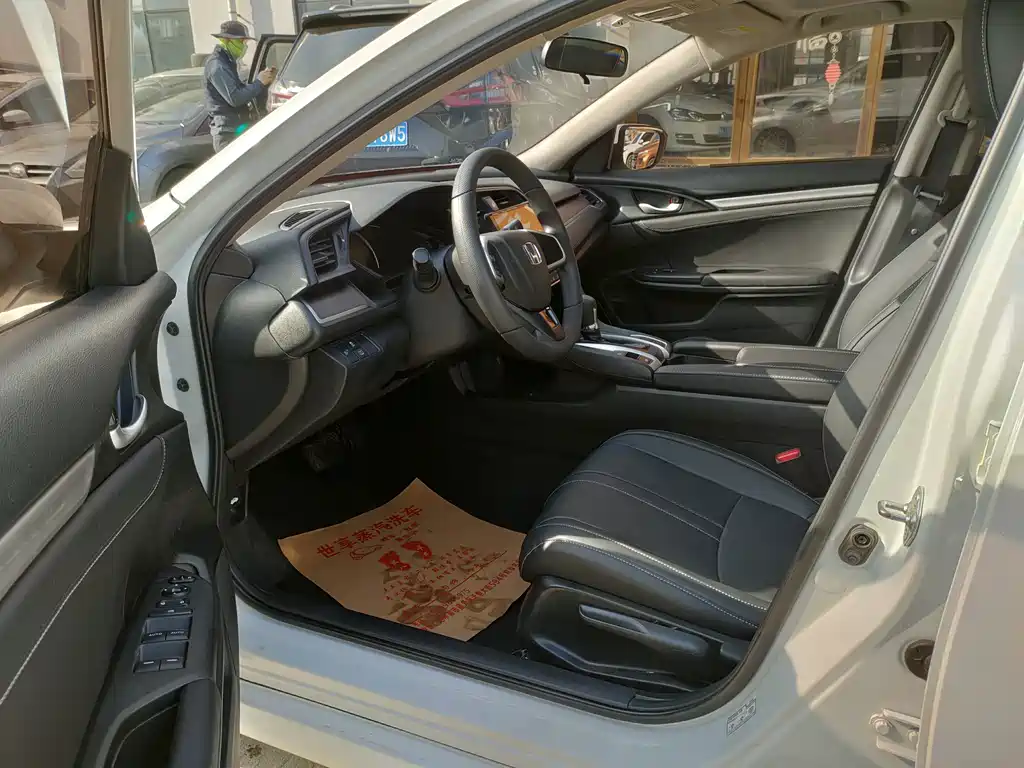 Honda Civic — миниатюра 14