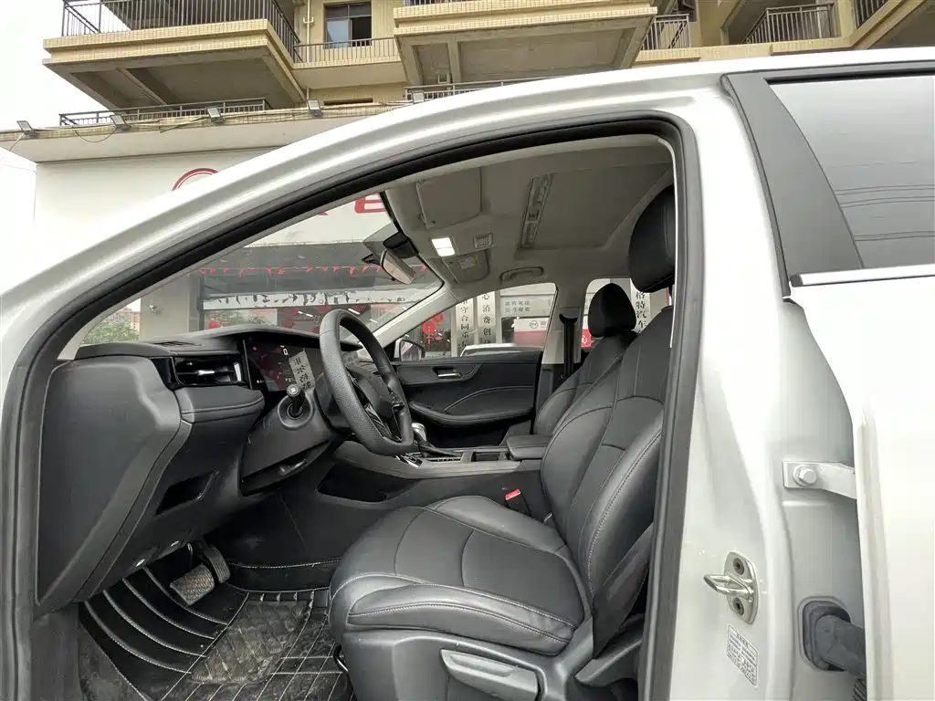 Roewe i5 2023 1.5L CVT Luxury