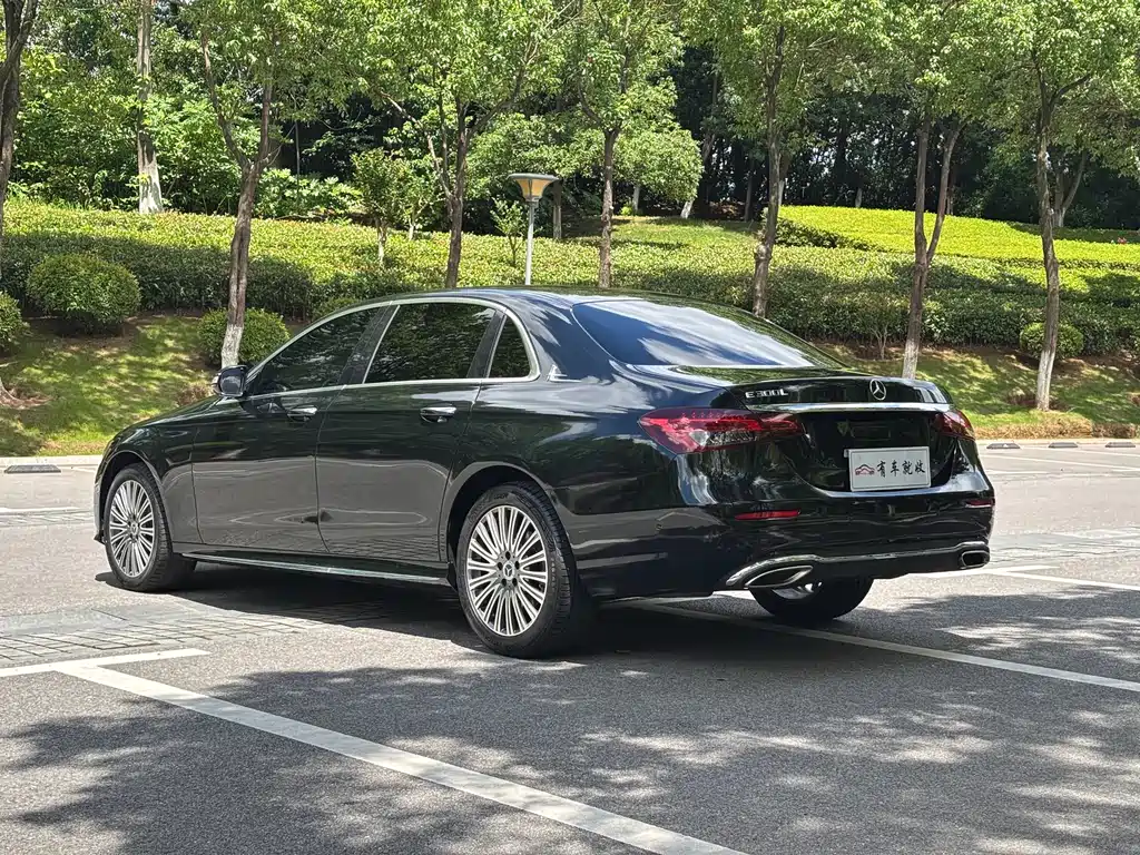 Mercedes-Benz E-Class E 2019 E 200 L Sport 4MATIC