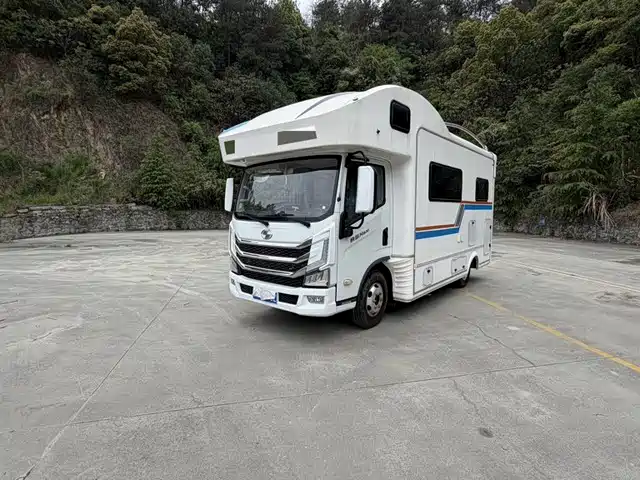 SAIC Maxus V 100 2023 2.0 T V 100 — фото 1