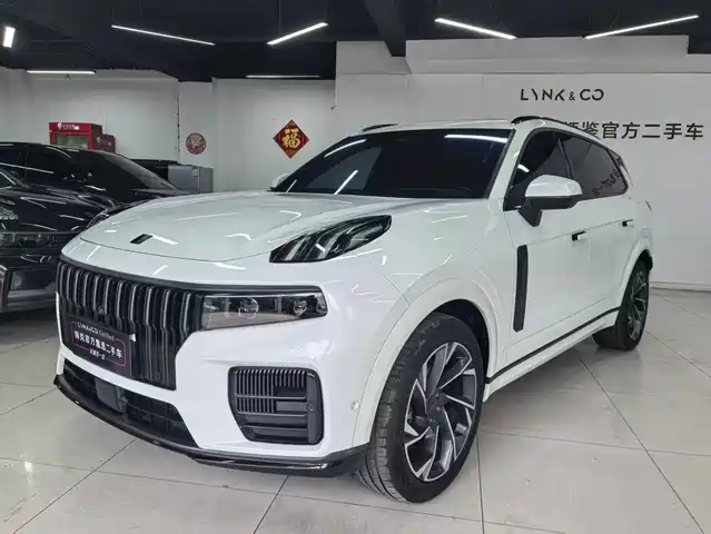 2022 Lynk & Co 09