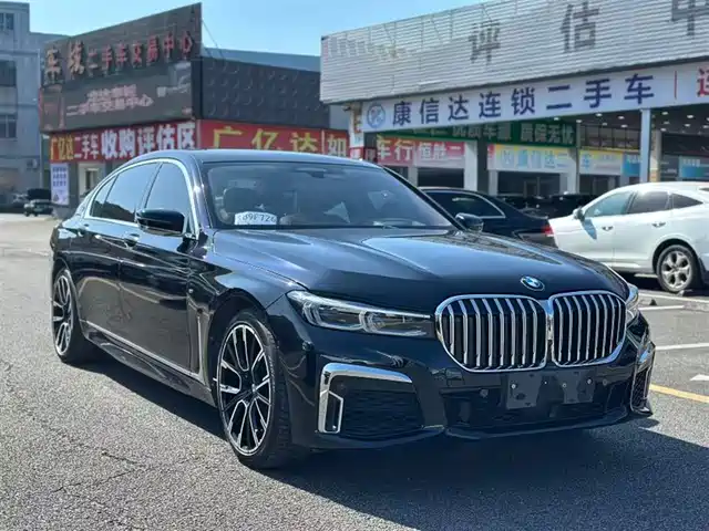BMW 7 SERIES