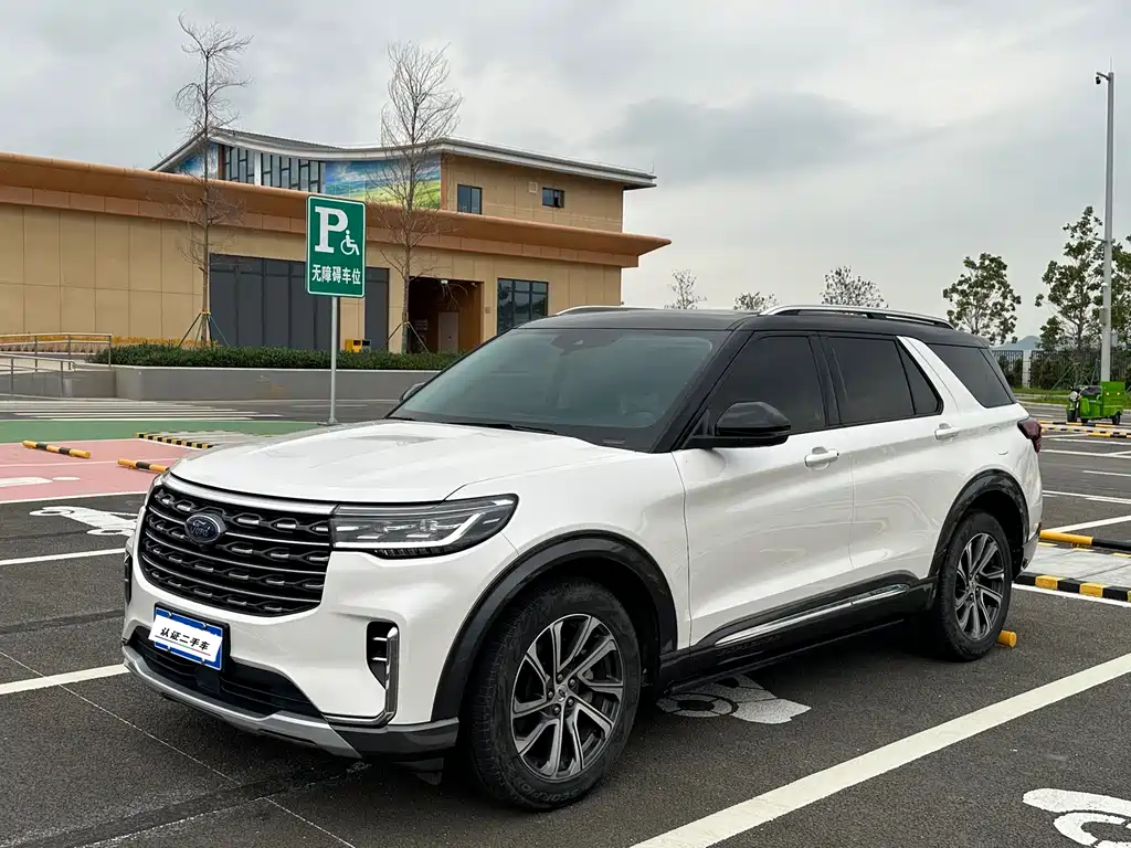 Ford Explorer 2023